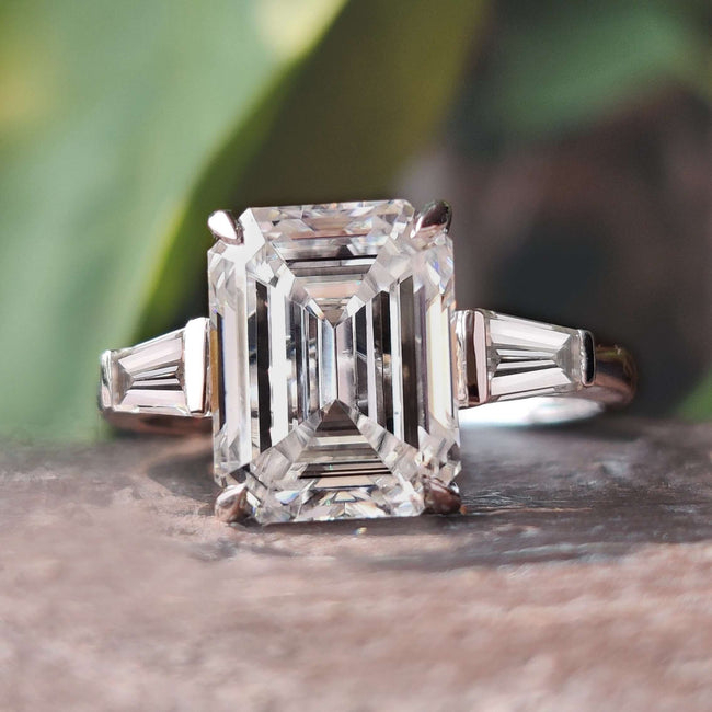 Inel Emerald set Tapered Baguette [4]