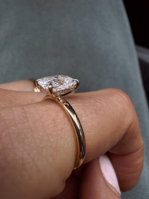 1–4 ct Radiant Lab-Ground Diamond Engagement Ring with Hidden Halo [9]