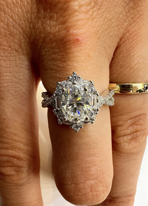 Inel logodnă diamant oval 1 carat halo diamante laborator aur platină [5]