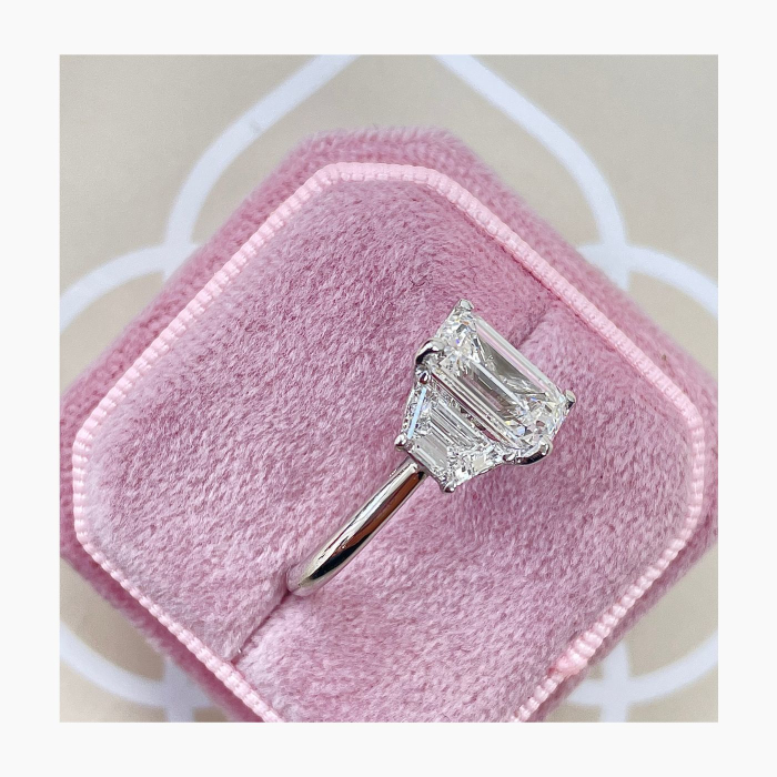 Engagement ring with 2.6 CT emerald moissanite trilogy model | Gold, Platinum [5]