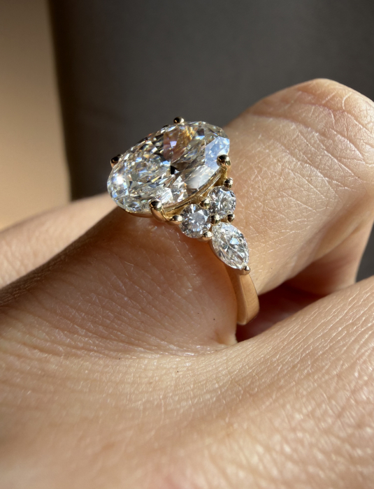 Lab-grown Diamond Oval 1-4 Carat E VS1 Diamond Engagement Ring with Marquise and Round Diamonds | Elegant Cathedral Engagement Ring – Estera Jewellery [11]