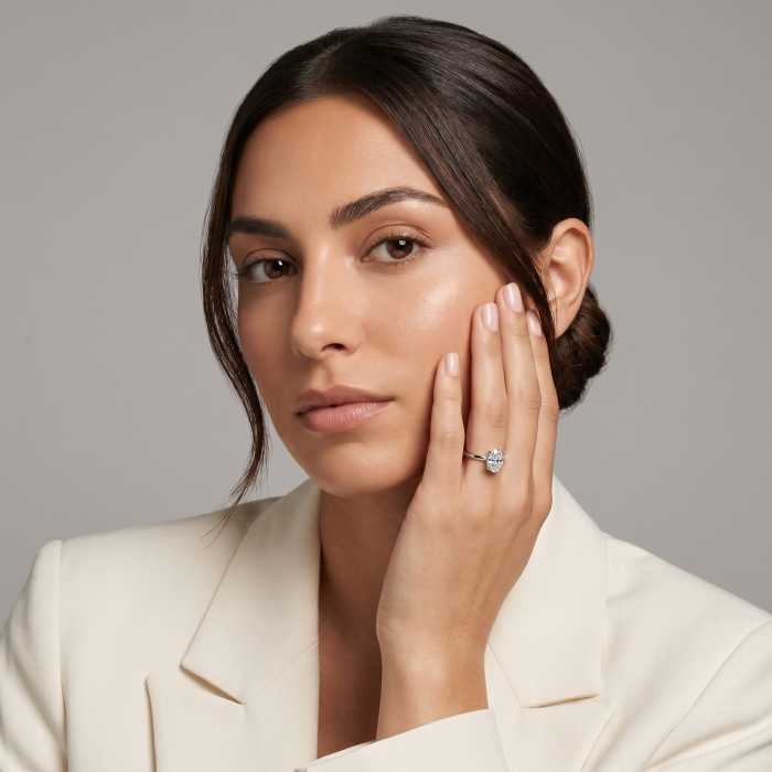 Inel Logodnă Moissanite Oval Crushed Ice D VVS | Halo Ascuns | Aur sau Platină [7]