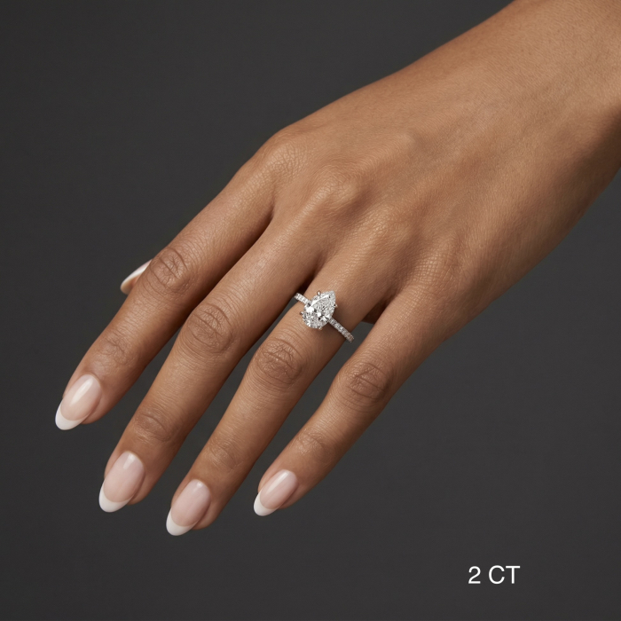Inel logodnă moissanite 1 CT pară (pear) cu pavé și hidden halo | Aur sau platină [6]
