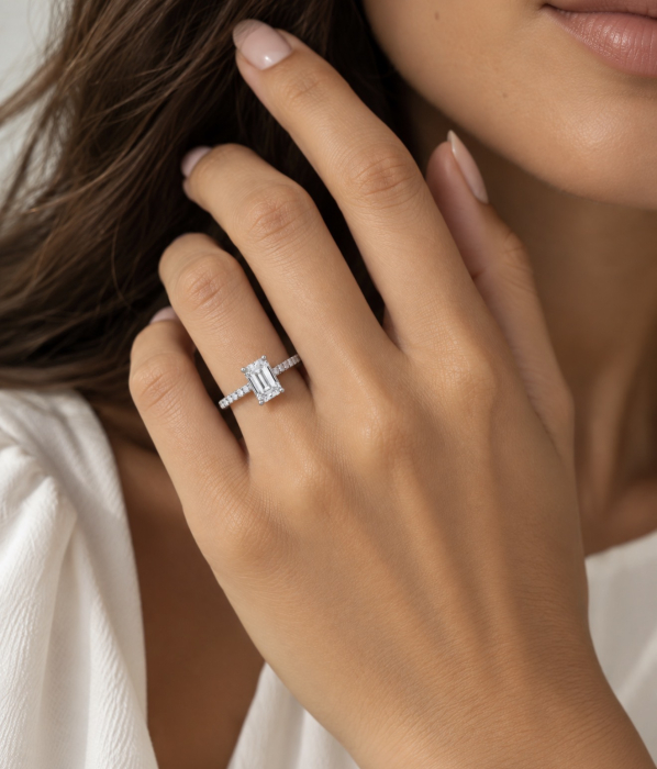 Inel logodnă diamant de laborator emerald cu pavé și hidden halo | Aur 10K 14K 18K sau platină [5]