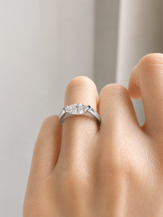 The Sola – Inel de logodnă cu moissanite marquise 1 ct East-West Semi-bezel [8]
