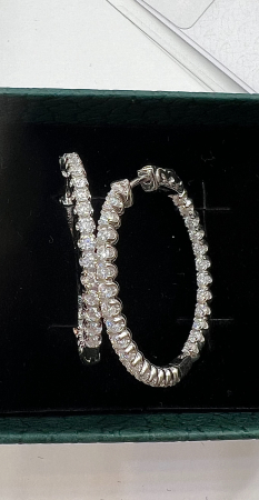 Cercei Large Radiant Spark Moissanite [5]