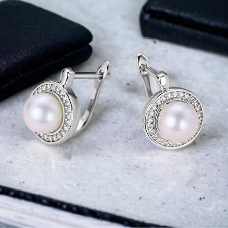 Cercei Moissanite meets Pearl [2]