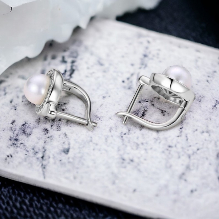 Cercei Moissanite meets Pearl [4]