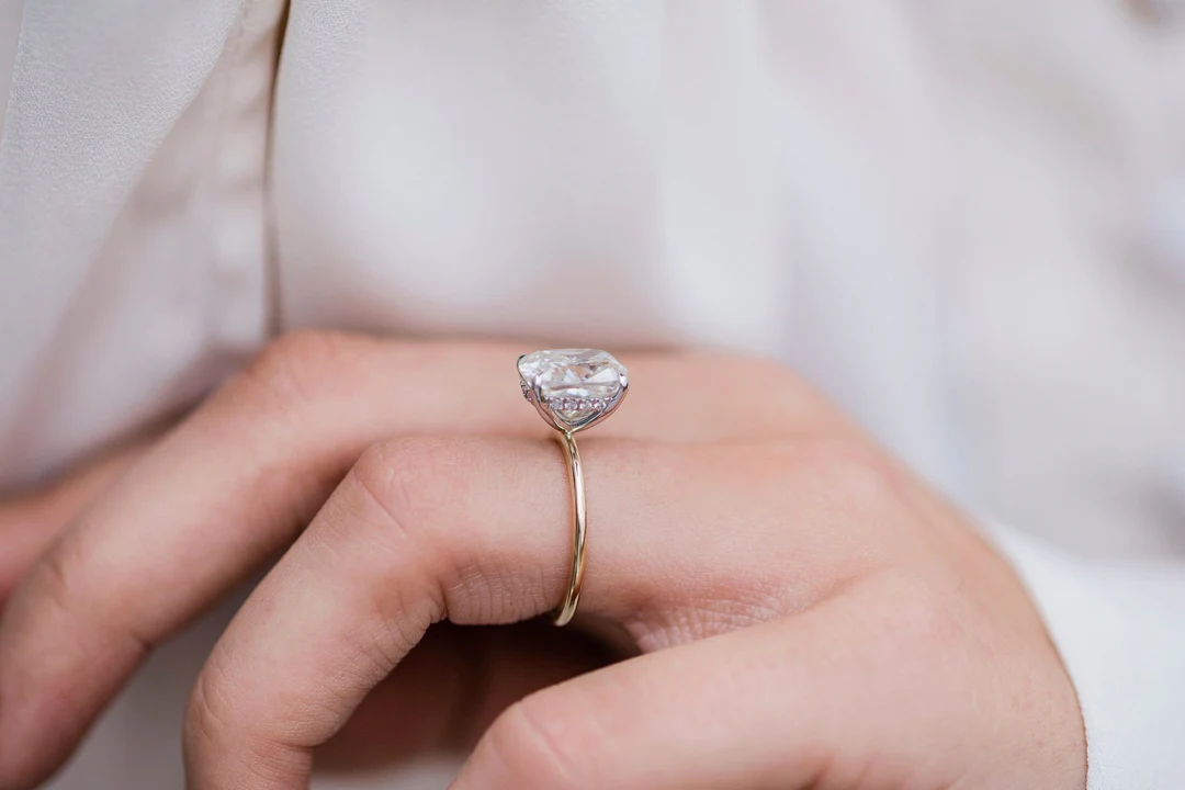 Inel Cushion Hidden Halo 3,2 CT [5]