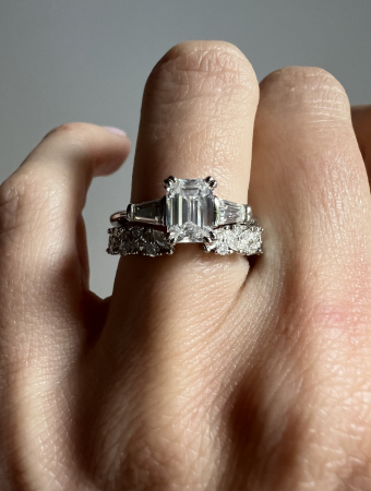 Inel Emerald set Tapered Baguette [5]