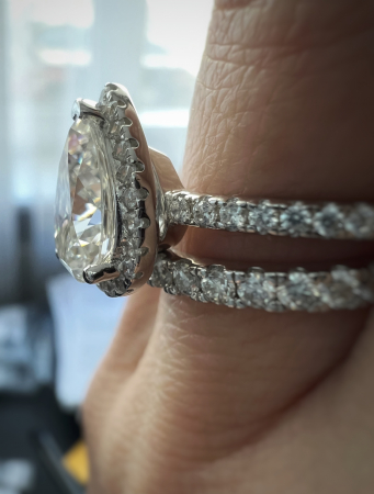 Inel Pear cut Halo Moissanite [9]