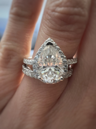 Inel Pear cut Halo Moissanite [8]