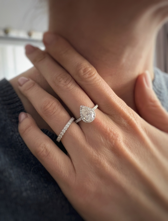 Inel Pear cut Halo Moissanite [9]