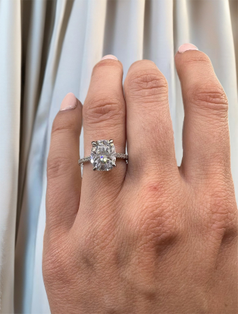 Inel logodnă diamant laborator elongated cushion 4 ct | Halo ascuns [2]