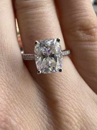 Cushion Moissanite 3 CT Engagement Ring [4]