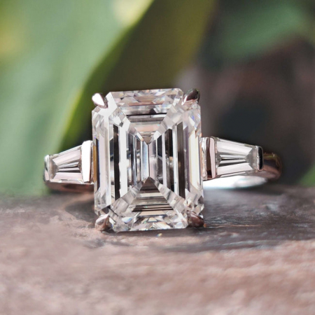 Inel Emerald set Tapered Baguette [3]