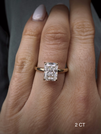 Radiant Solitaire Ring [7]