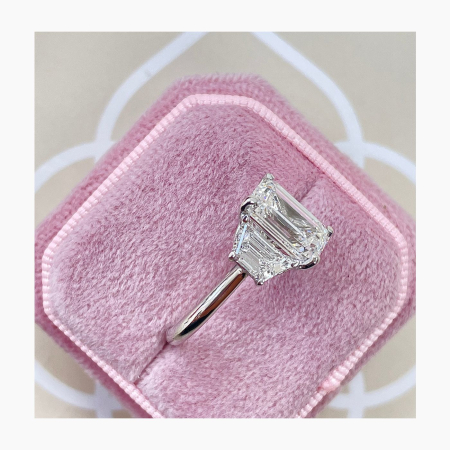 Engagement ring with 2.6 CT emerald moissanite trilogy model | Gold, Platinum [4]