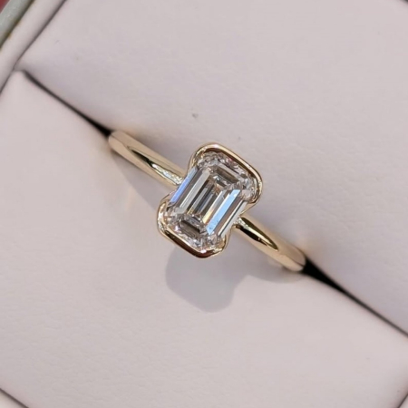 Engagement ring with lab-grown diamond emerald E VVS [8]