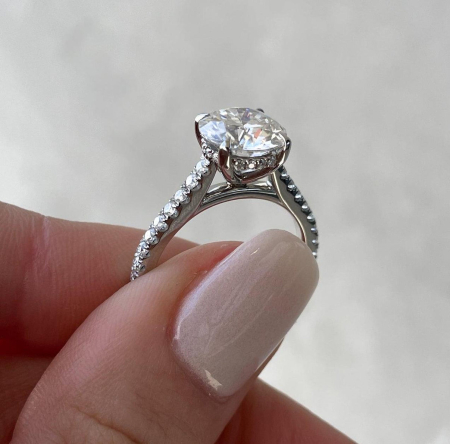 The One Pave Band Ring [6]