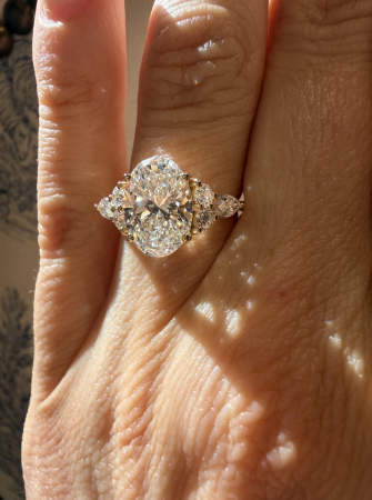Lab-grown Diamond Oval 1-4 Carat E VS1 Diamond Engagement Ring with Marquise and Round Diamonds | Elegant Cathedral Engagement Ring – Estera Jewellery [9]
