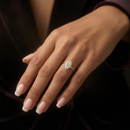 Inel logodnă diamant laborator oval halo ascuns | Aur sau Platină | Stil Hailey Bieber [8]