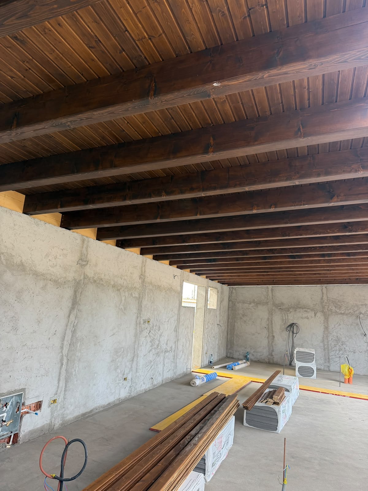 Lemn finisat cu lazură Estetik Profi Nuc – exemplu 2