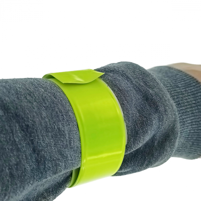 Banda reflectorizanta cu auto-strangere, cod 06893, lungime 40 cm, latime 3 cm, pentru vizibilitate, verde fluorescent [2]