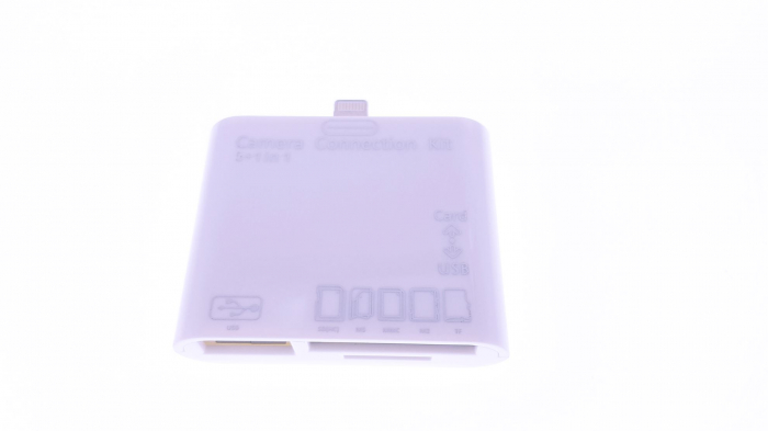 Cititor Carduri 3 in 1 pt. ipad mini  special pentru transfer de poze , portul USB suporta tastatura externa [4]