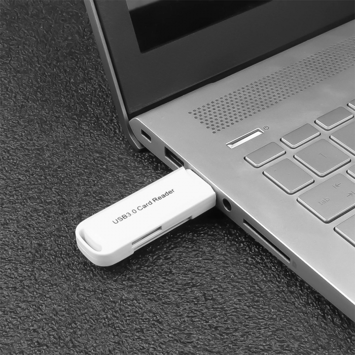 Cititor USB 3.0 pentru carduri SDXC si microSDXC , scriere, stocare si transfer date, cu capac, alb [5]