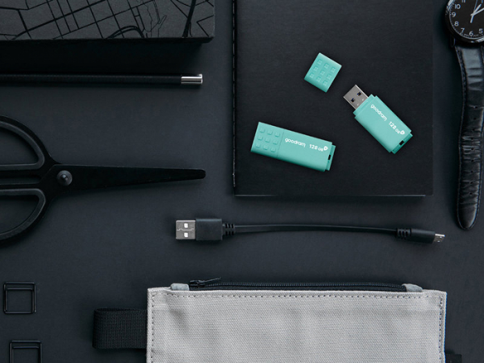 Memorie USB 3.0, 128 GB, Goodram UME3 Care, cu capac, albastra [8]