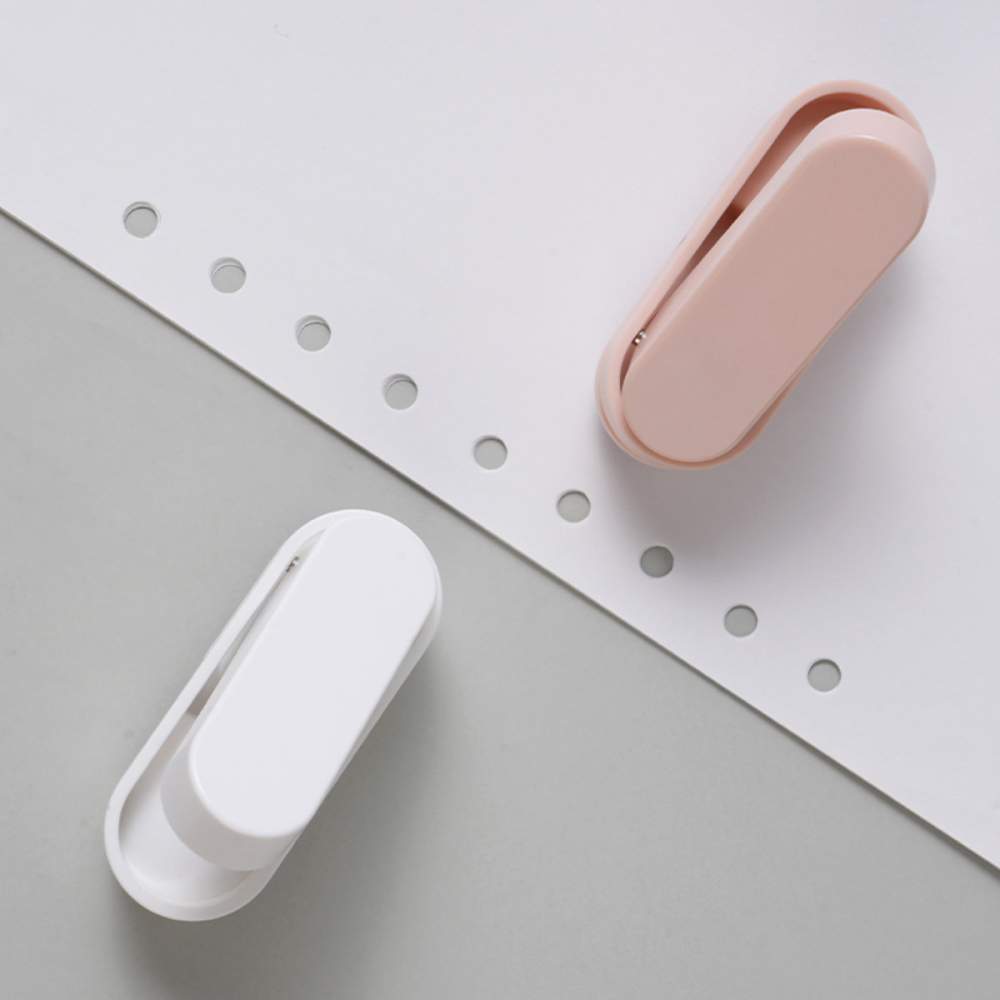 Perforator o gaura 10 coli Nusign, roz, plastic, portabil, diametru 6 mm, adancime 12 mm, dimensiuni 72x28x63 mm [4]