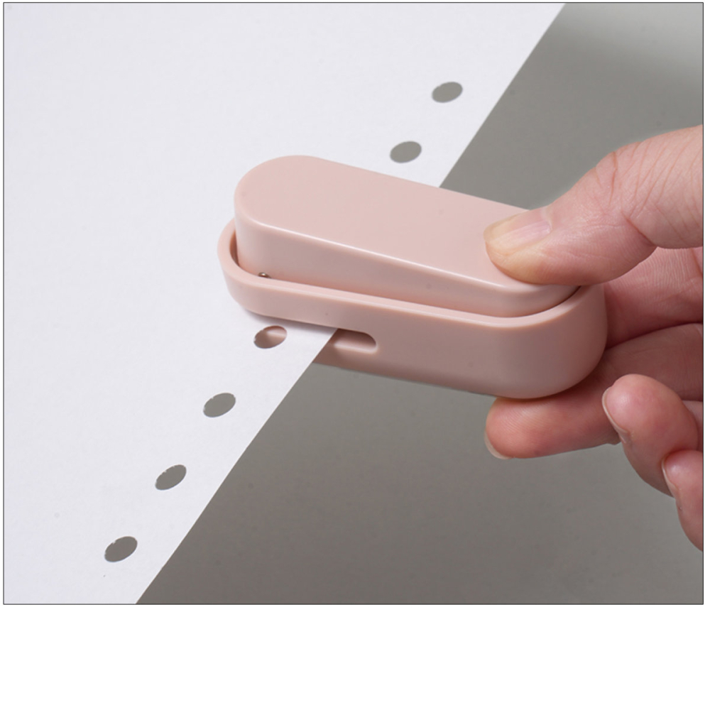 Perforator o gaura 10 coli Nusign, roz, plastic, portabil, diametru 6 mm, adancime 12 mm, dimensiuni 72x28x63 mm [3]