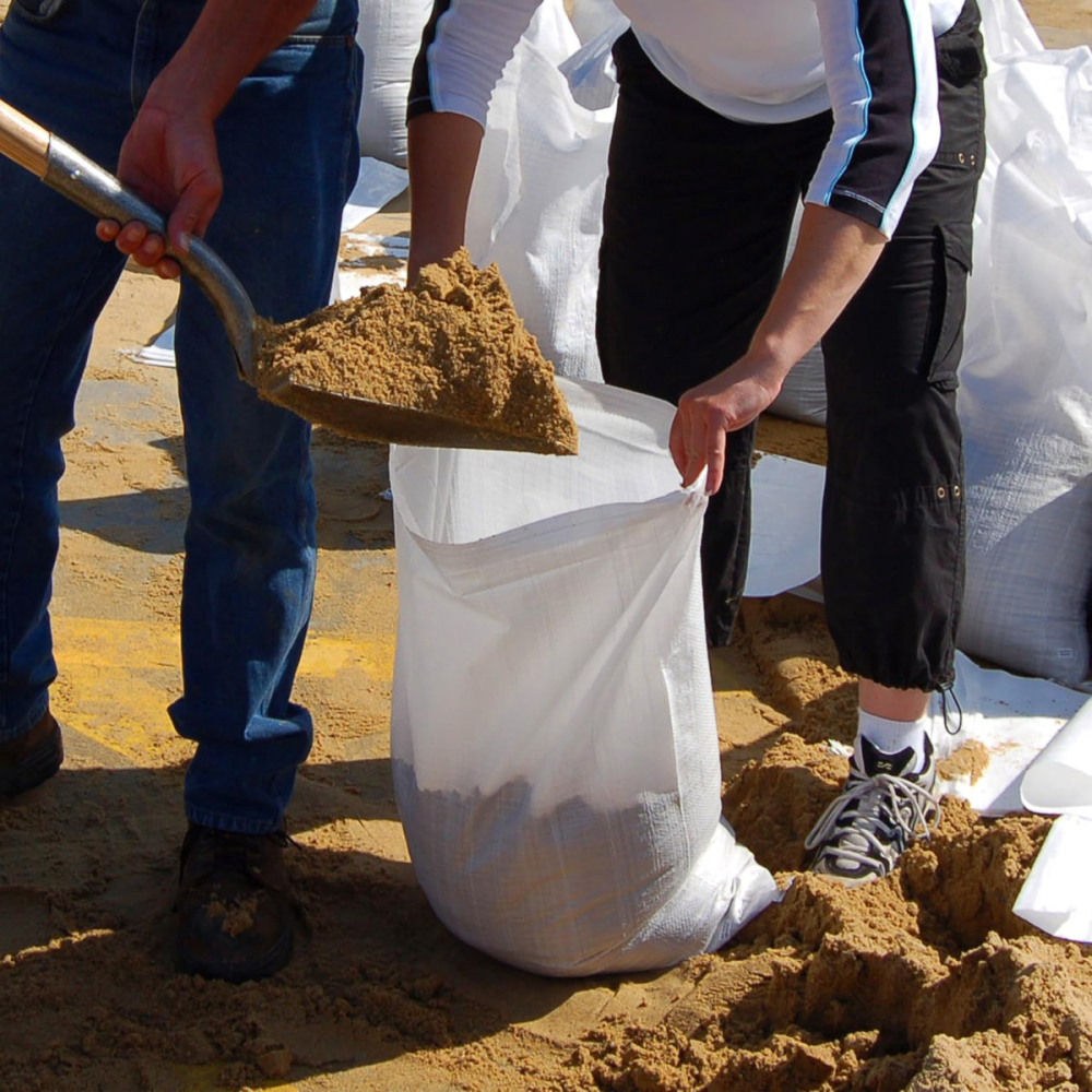 Sac rafie polipropilena rezistent, 50 x 100 cm, pentru ambalare si transport, utilizare agricultura si constructii, alb cu dunga rosie [4]