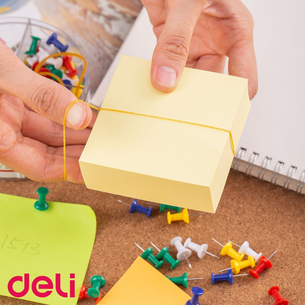 Set accesorii birou Deli, 4 compartimente, cu clipsuri, agrafe, elastice si pioneze, pentru birou, acasa sau scoala [5]