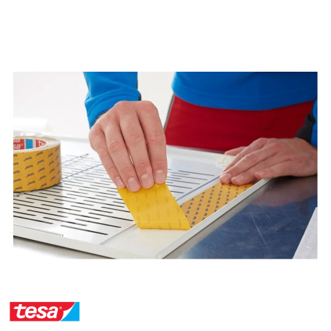 BANDA DUBLU ADEZIVA TRANSPARENTA 50M*50MM LIPIRE RAPIDA TESA [3]