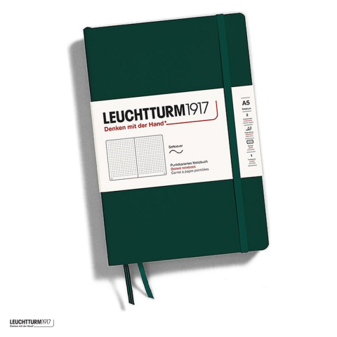 Caiete - Caiet Leuchtturm1917 Notebook Classic A5, coperta flexibila, punctat, 123 pagini numerotate, hartie 80 g/mp, 145 x 210 mm, cuprins, 2 semne de carte, elastic, buzunar, verde padure