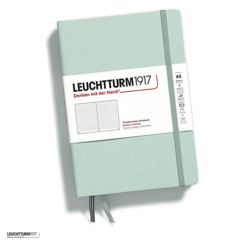 Caiete - Caiet Leuchtturm1917 Notebook Classic A5, coperta rigida, punctat, 251 pagini numerotate, hartie 80 g/mp, 145 x 210 mm, cuprins, 2 semne de carte, elastic, buzunar, verde menta