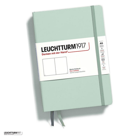 Birotica papetarie - Caiet Leuchtturm1917 Notebook Classic A5, coperta rigida, velin, 251 pagini numerotate, hartie 80 g/mp, 145 x 210 mm, cuprins, 2 semne de carte, elastic, buzunar, verde menta