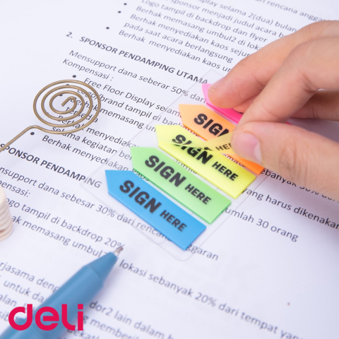 Index adeziv plastic "Sign Here" Deli, 44x12mm, 5 culori, 20 file per culoare, cu suport plastic inclus [4]