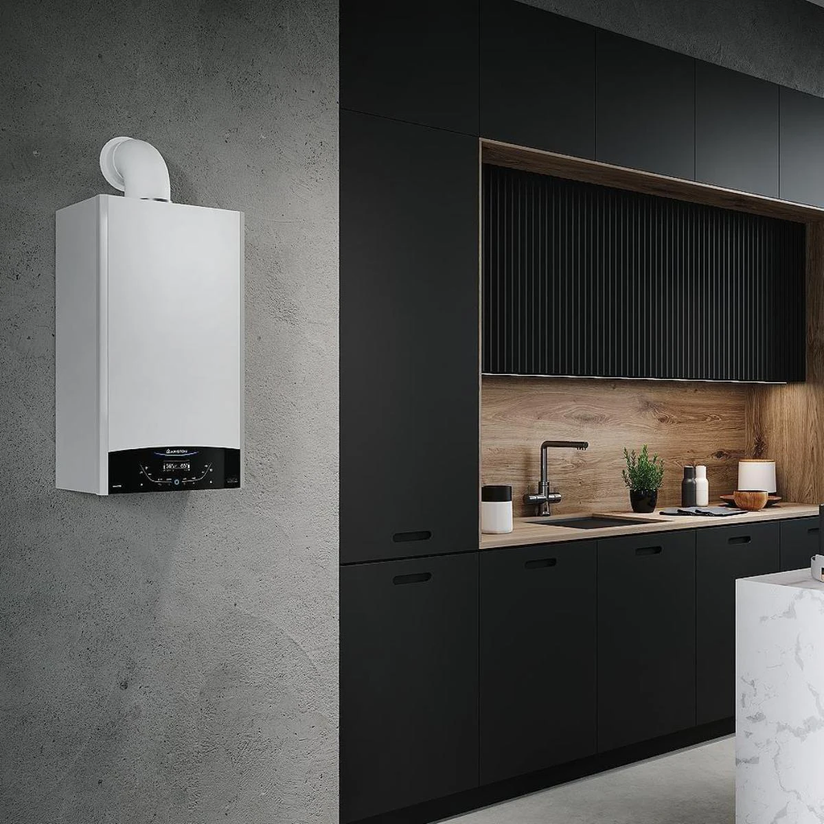 Centrala termica in condensare Ariston Genus One+ 24, 24 kW, Touchscreen, Wi-Fi, Schimbator inox, IPX5D, Kit evacuare inclus [6]
