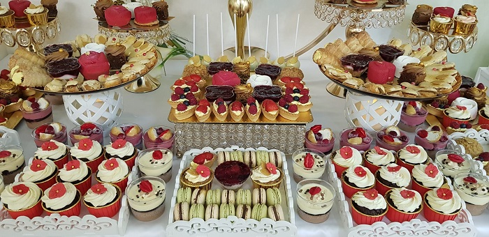 Candy bar de nunta Bordo si Alb [6]