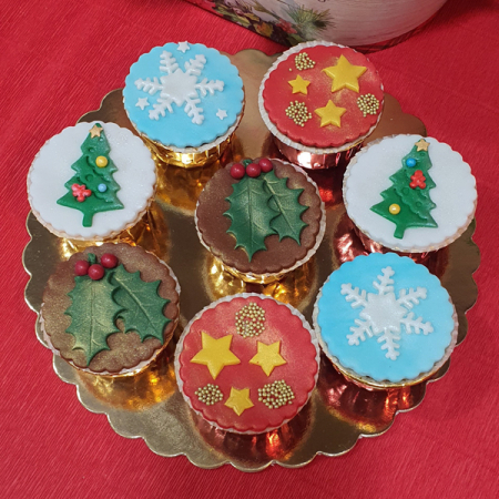 Prajituri, cup cakes - Briose pentru Craciun