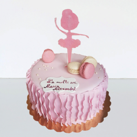 Torturi in pasta de zahar pentru fetite - Tort Balerina si macarons