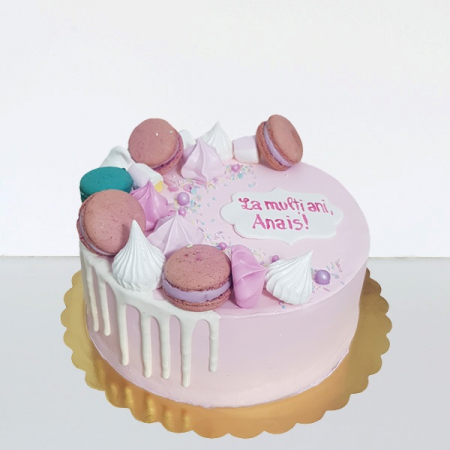 Torturi in frosting- crema - Tort in frosting bezele si macarons
