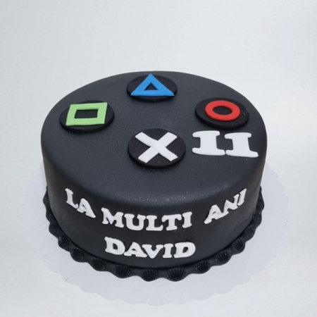 Torturi in pasta de zahar pentru baietei - Tort consola David