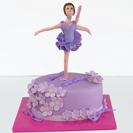 Torturi in pasta de zahar pentru fetite - Tort cu balerina