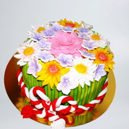 Torturi cu flori - Tort cu flori pentru martisor