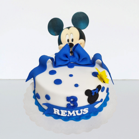 Torturi in pasta de zahar pentru baietei - Tort capul lui Mickey mousse 2d pe albastru
