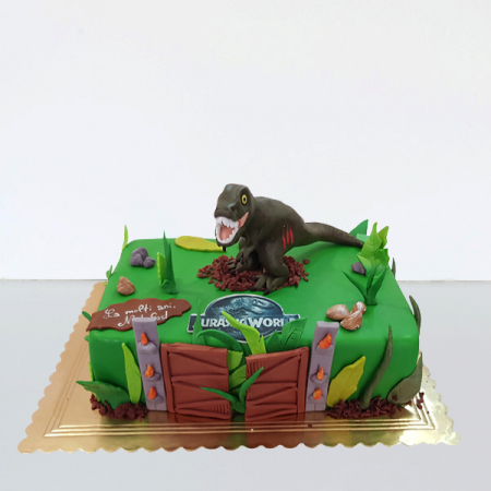 Torturi in pasta de zahar pentru baietei - Tort cu Jurassic Park